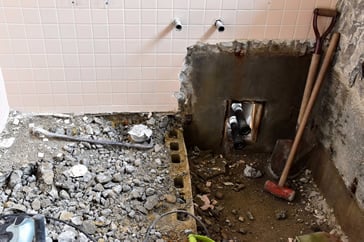 一般的なお風呂・浴室リフォームでは解体・取り替え作業が必要…